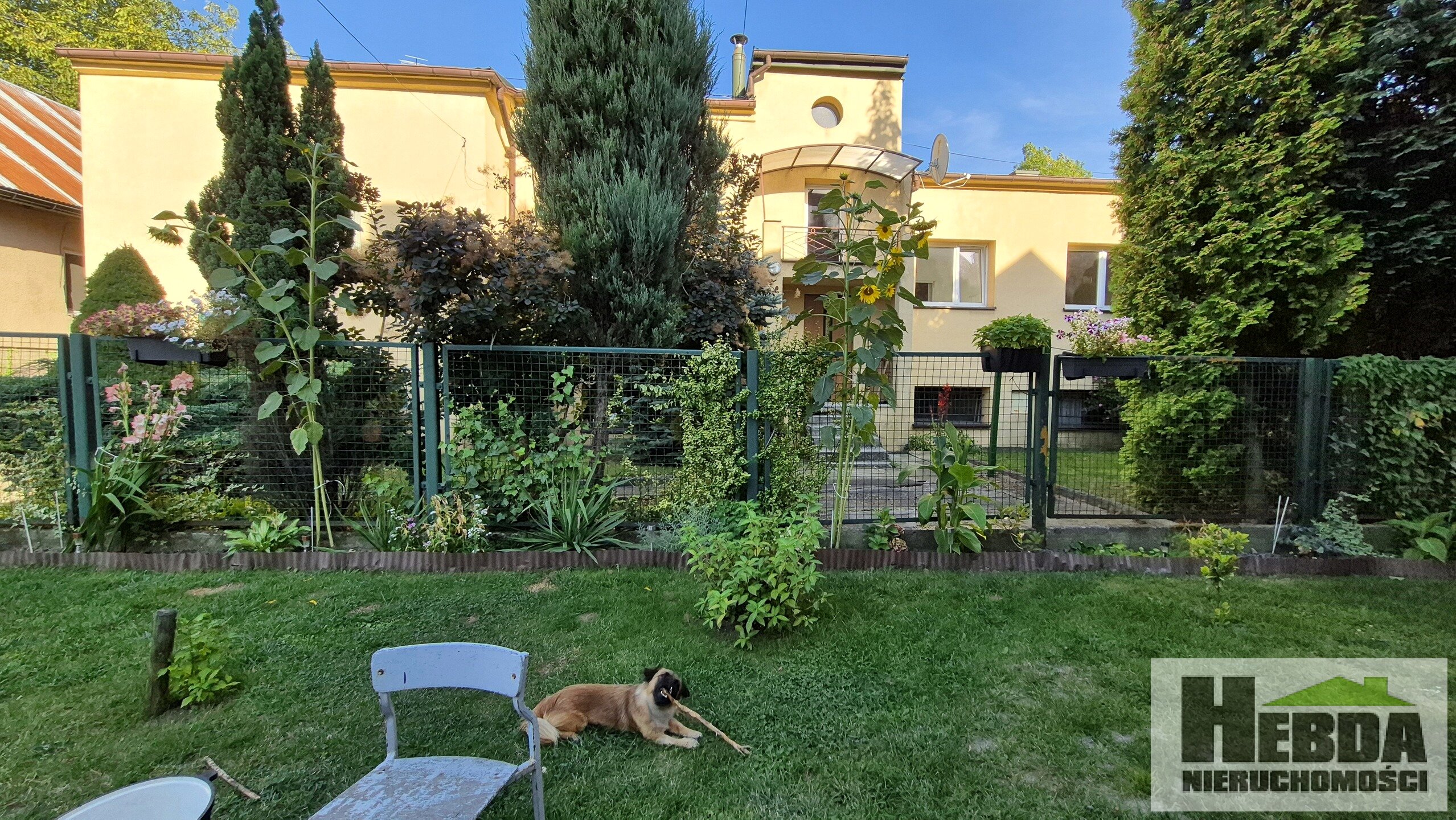 Tarnów, ul. M.Bożej Fatimskiej , dom w stylu dworkowym, usługowo - mieszkalny - zdjęcie 1