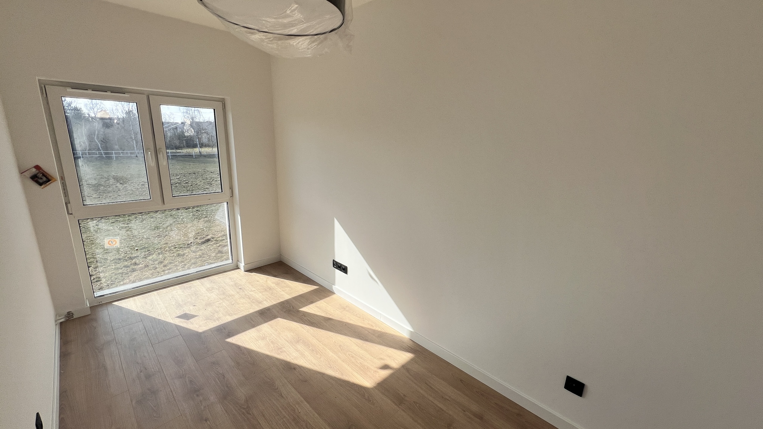 Srodkowy segment szeregowca w Komornikach - zdjęcie 5