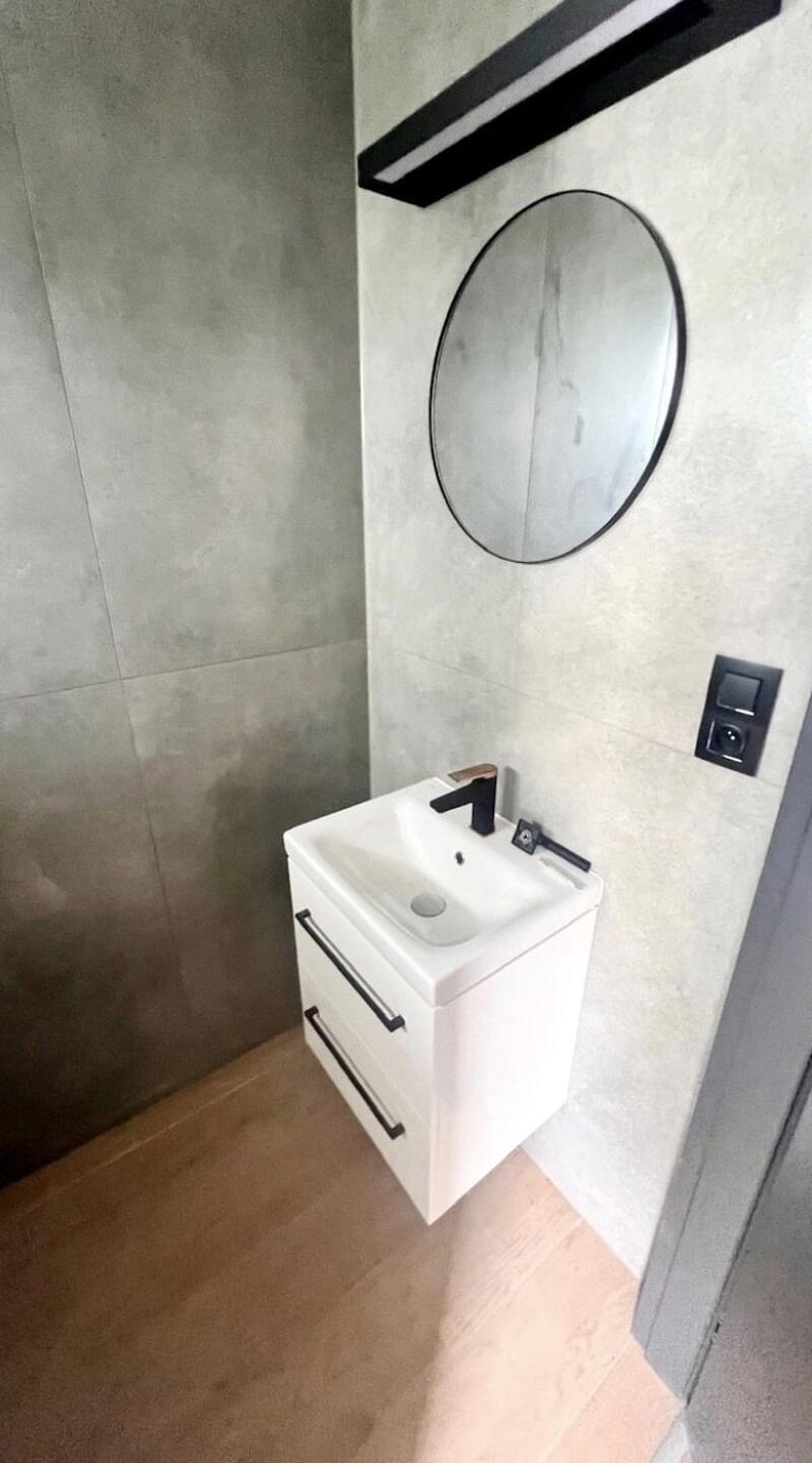 Srodkowy segment szeregowca w Komornikach - zdjęcie 7