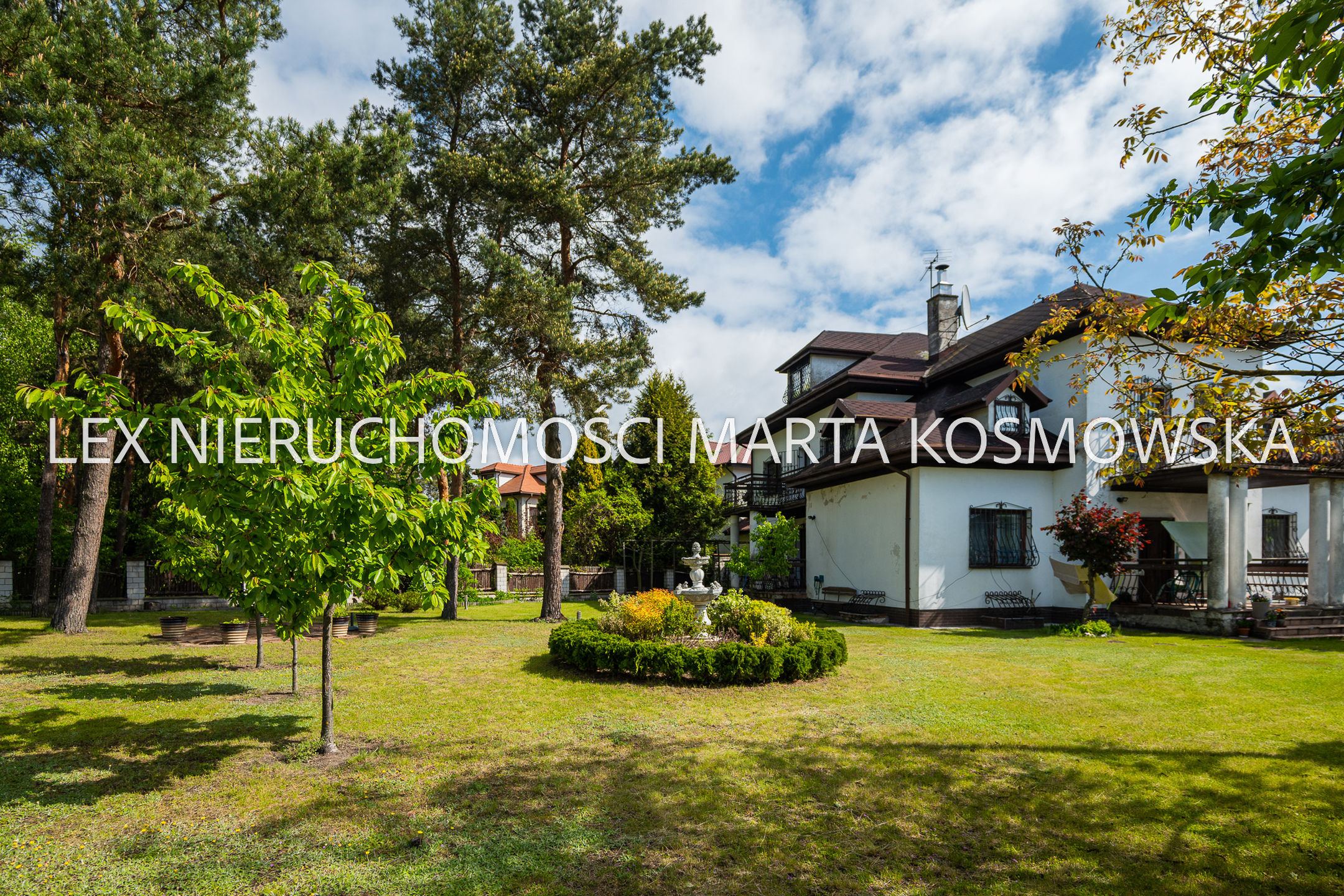 Dom dla licznej rodziny, dom seniora, na firmę , o pow.440 m,działak 960 m - zdjęcie 1