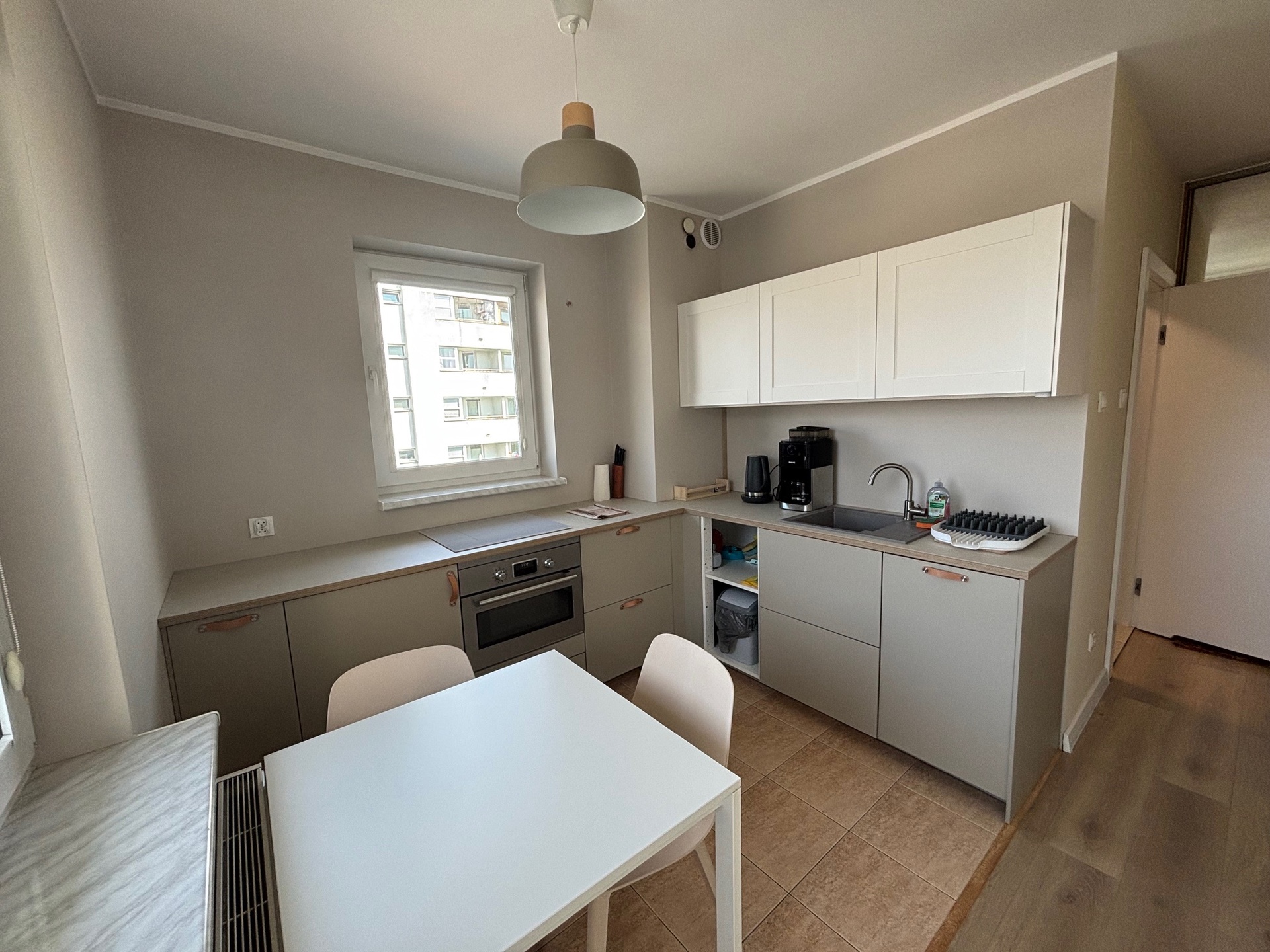 Sierpińskiego ładne wyremontowane 1 pokój garaż - zdjęcie 1