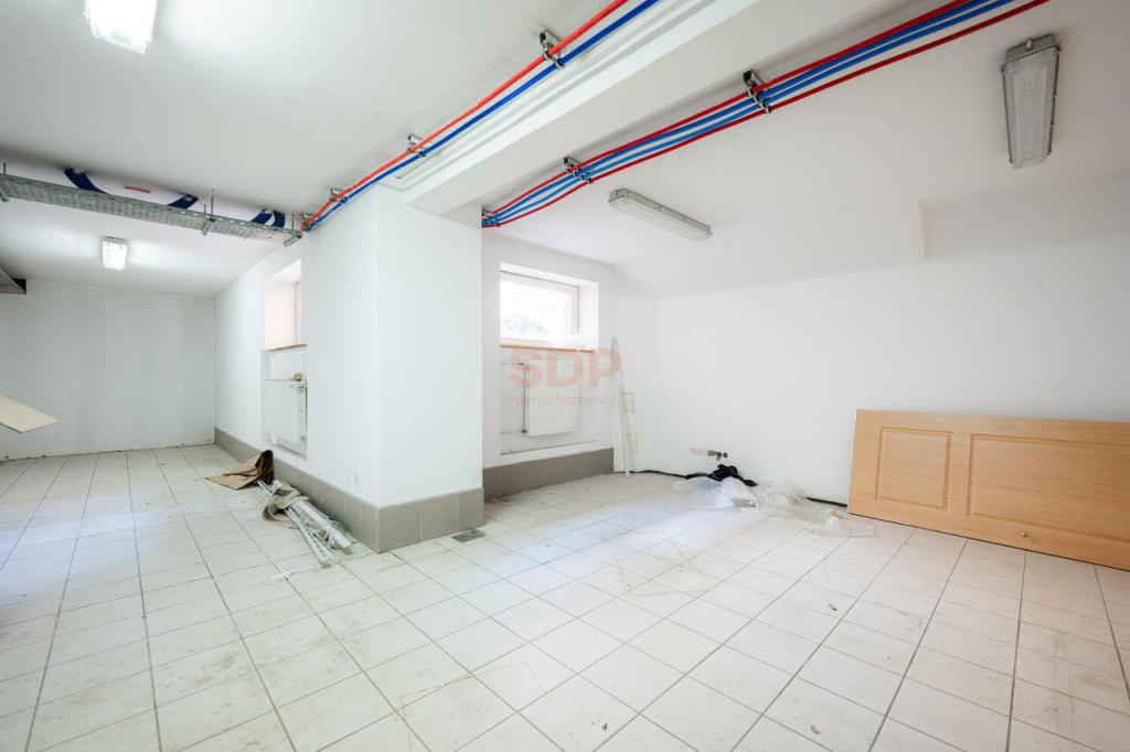 Lokal usługowy na sprzedaż, 276 m², Wrocław, Psie Pole, Kamieńskiego Henryka Michała - zdjęcie 2