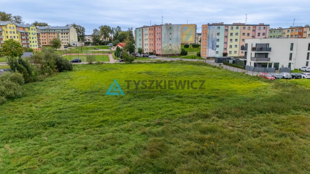 Działka o przeznaczeniu mieszkaniowo-usługowym - zdjęcie 12
