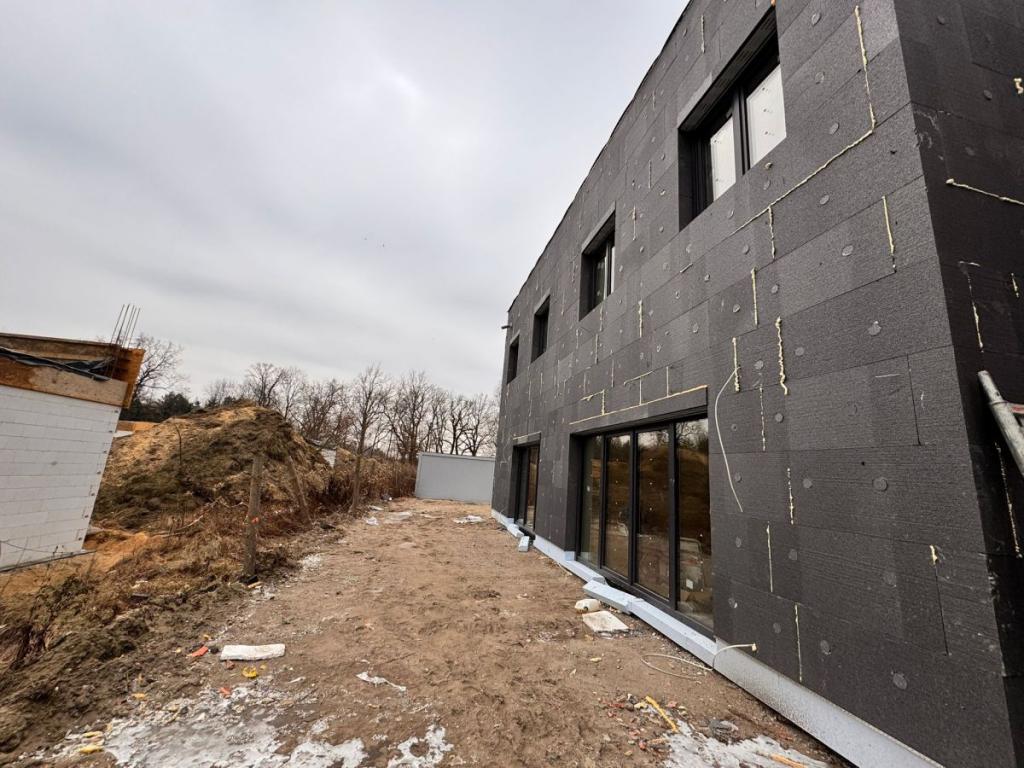 kanalizacja , pompa, garaż, las - zdjęcie 12