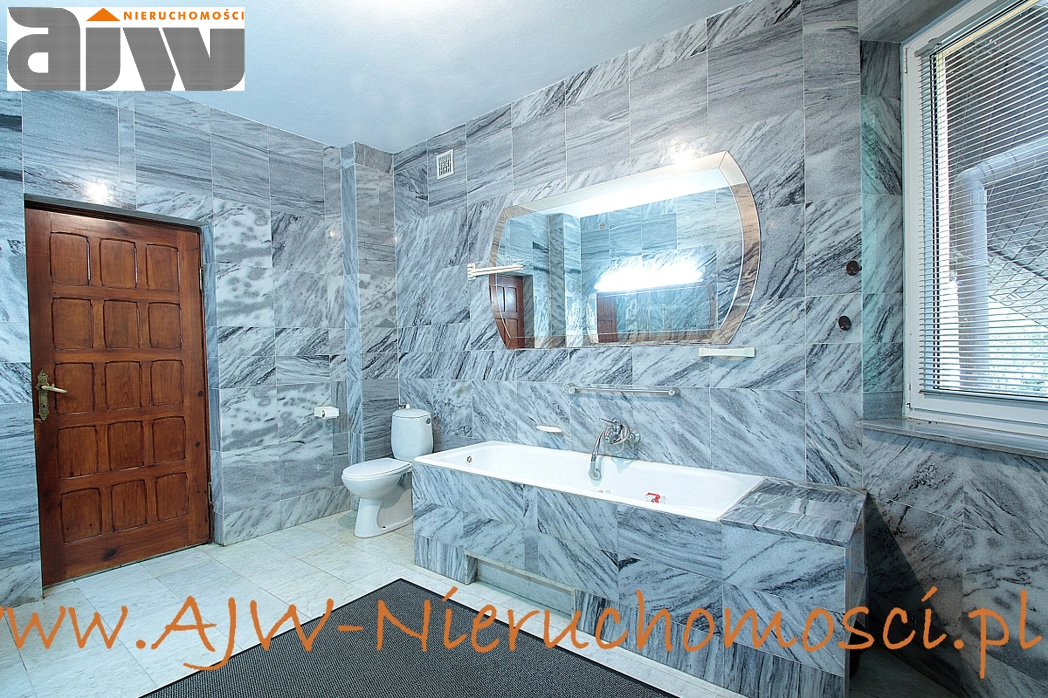 Dom 550 m2, działka 2443 m2 - zdjęcie 10