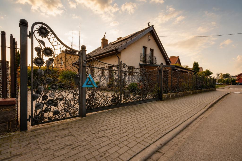 Solidnie wykonany dom z dobrym sąsiedztwem - zdjęcie 21