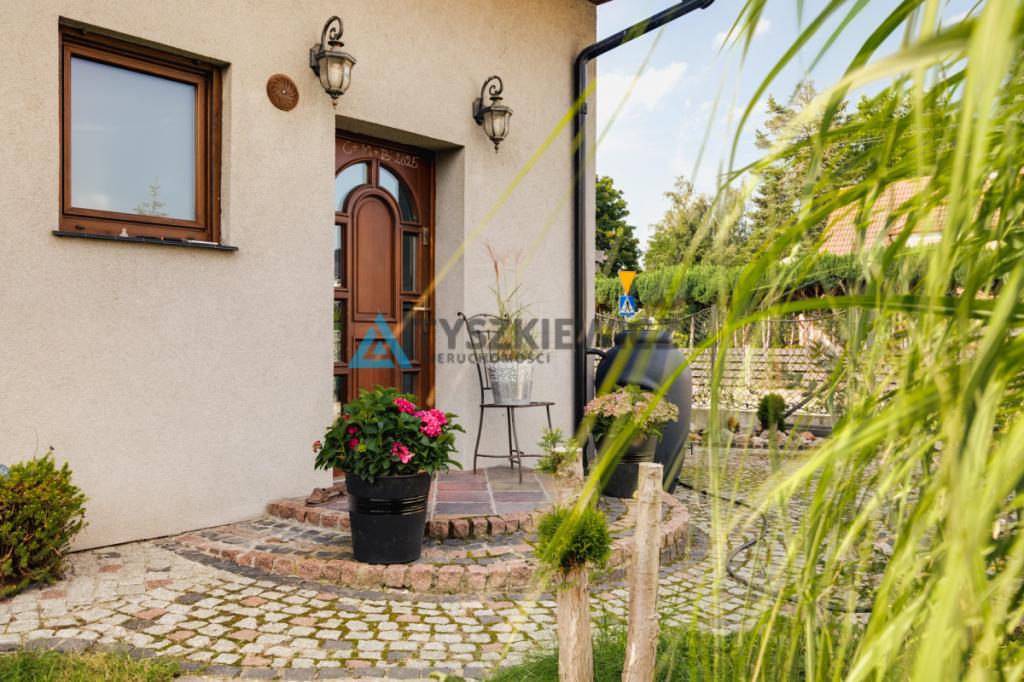 Solidnie wykonany dom z dobrym sąsiedztwem - zdjęcie 27