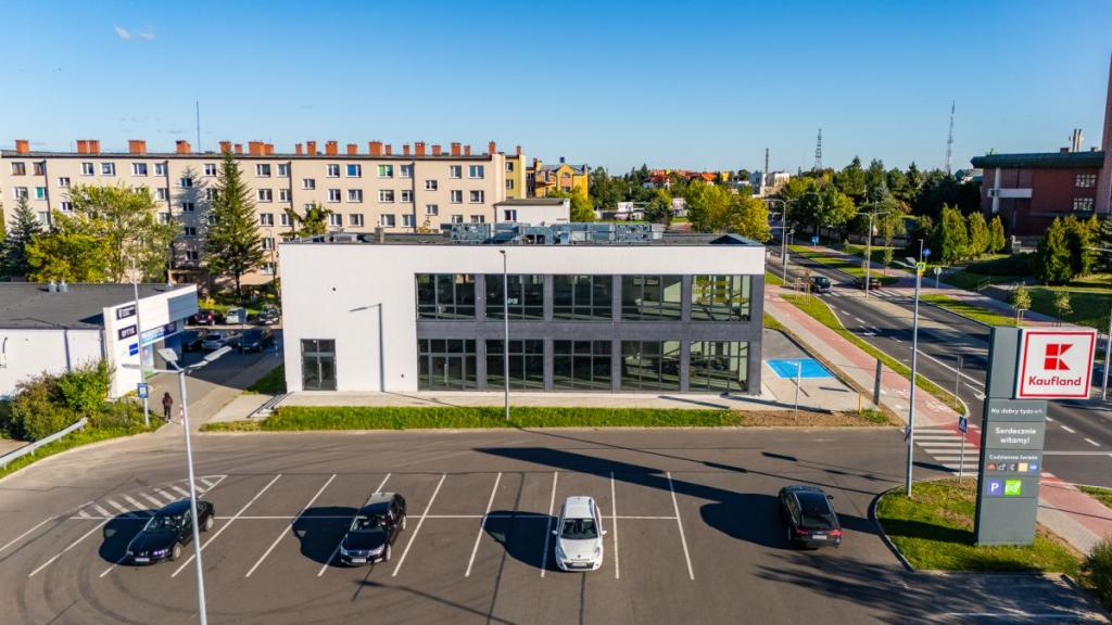 Duże lokale, b. dobra lokalizacja! - zdjęcie 17