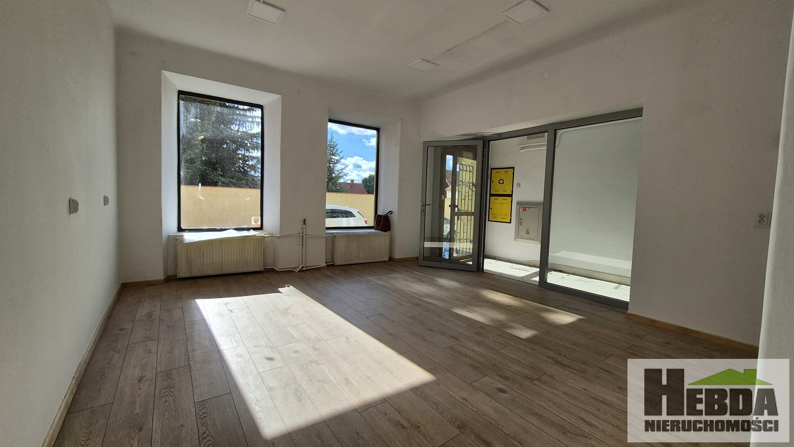 Tarnów, ul.Bernardyńska, słoneczny lokal usługowy, kosmetyka, księgowośc, sklep, komis - zdjęcie 1