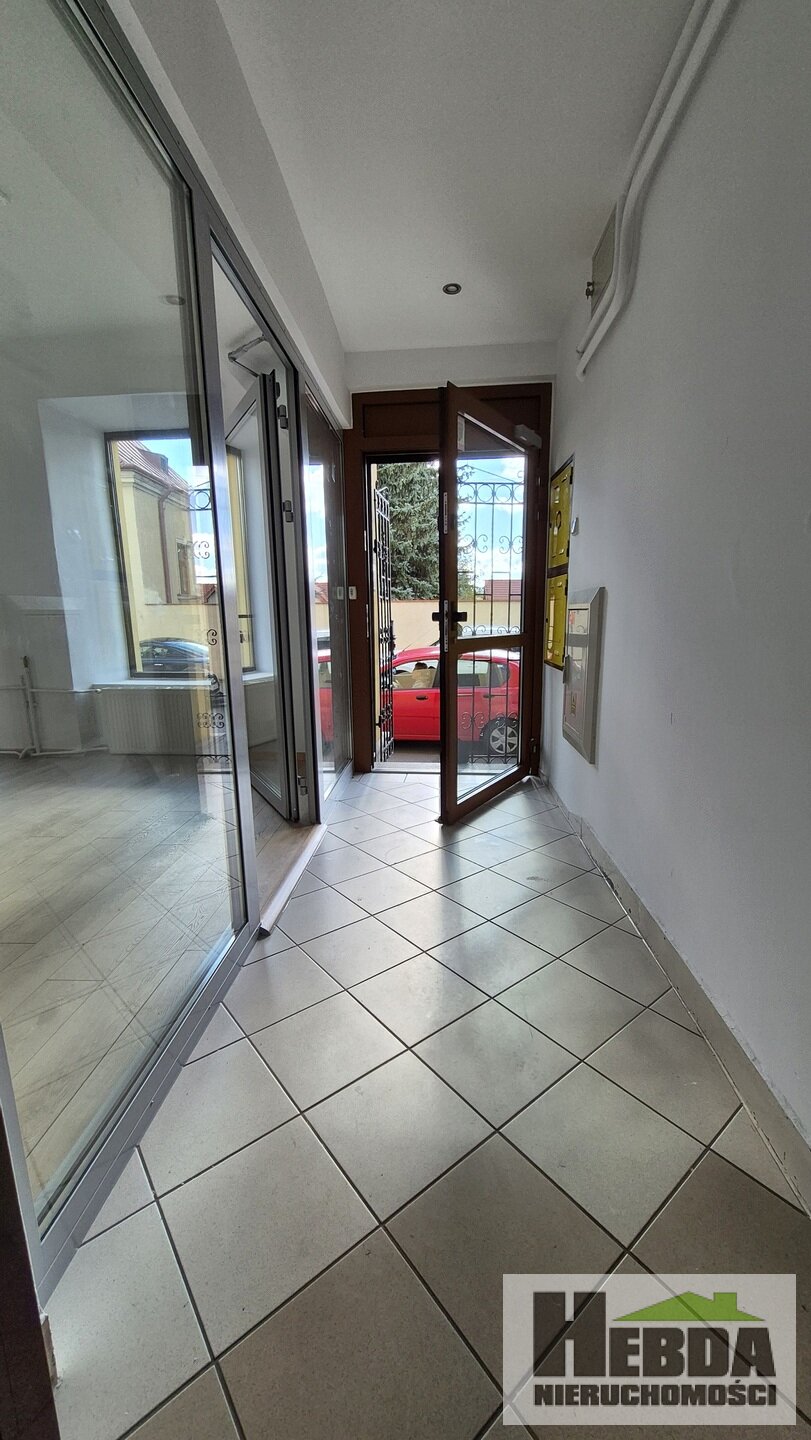 Tarnów, ul.Bernardyńska, słoneczny lokal usługowy, kosmetyka, księgowośc, sklep, komis - zdjęcie 2