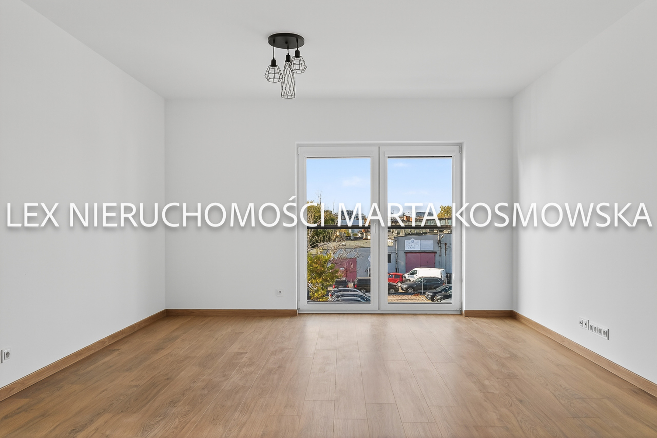 Ochota , 4 pok. 105 m , 2 łazienki z wc, plus wc, garaż - zdjęcie 2