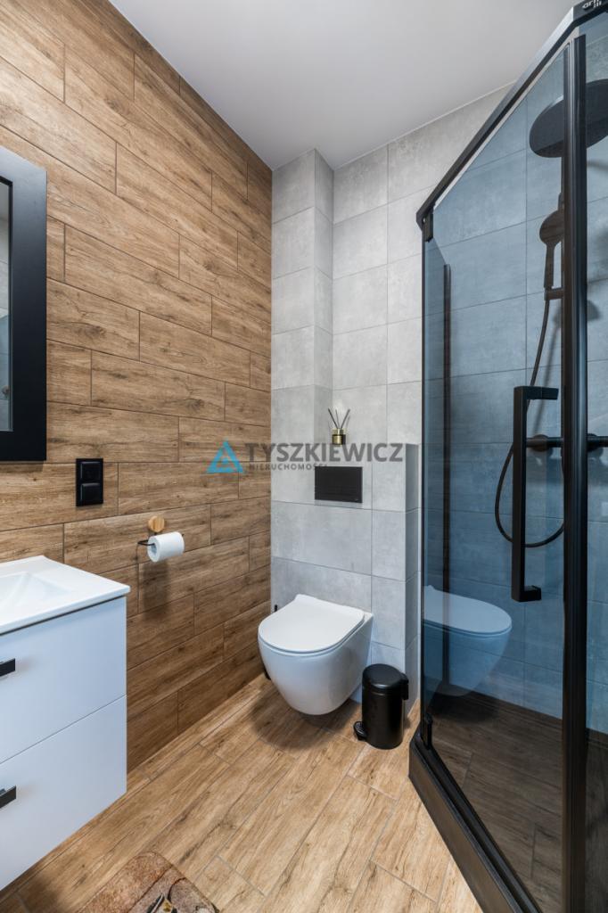 Dom marzeń z sauną, jacuzzi i basenem - zdjęcie 16