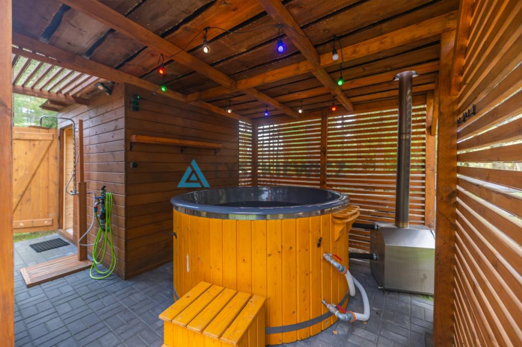 Dom marzeń z sauną, jacuzzi i basenem - zdjęcie 20