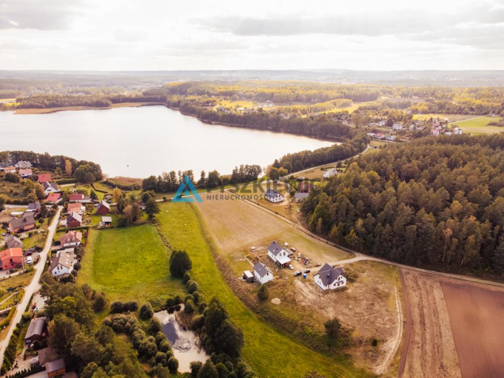 Urokliwy dom z widokiem na jezioro - zdjęcie 23