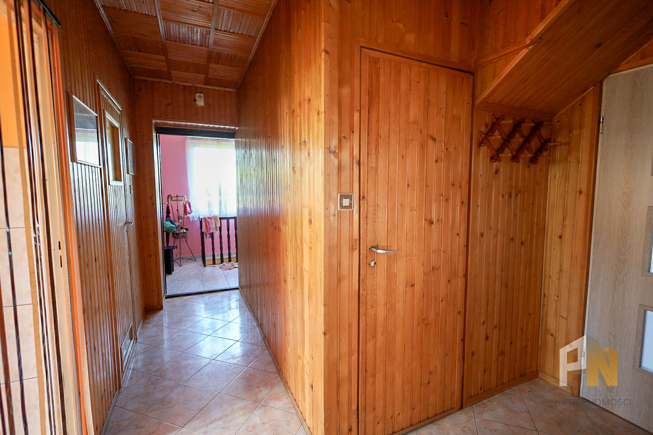 Dom z zabudowaniami i 35 arów działki - zdjęcie 10