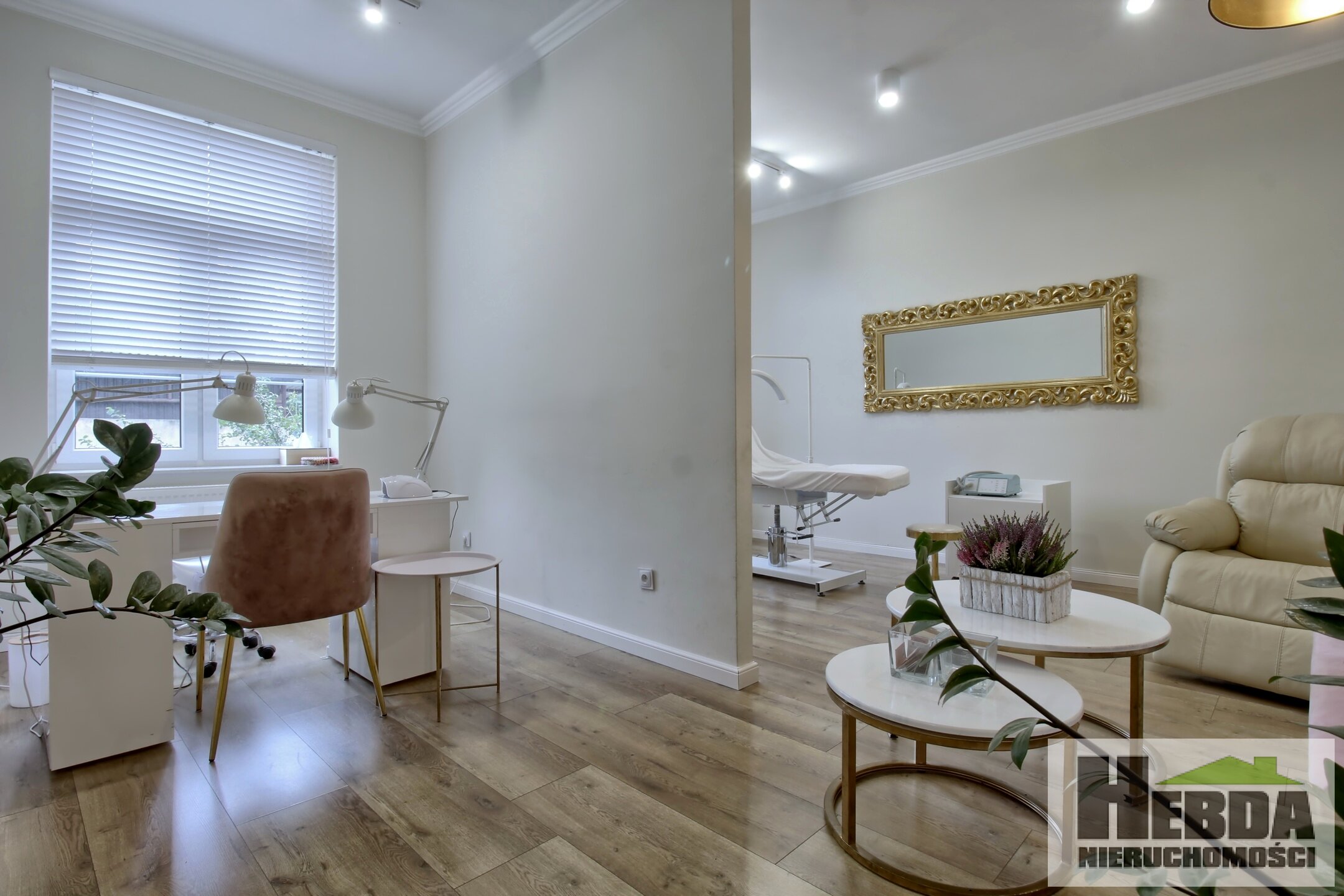 Do wynajęcia lokal pod gabinet kosmetyczny - parter kamienicy - wysoki standard - umeblowany i gotowy do pracy - zdjęcie 1