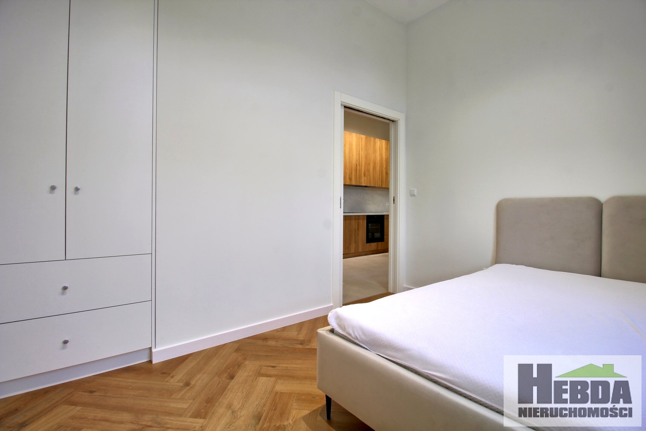 Na wynajem 3 pokojowe mieszkanie w Centrum !!! ul. Goldhammera !!! - zdjęcie 9