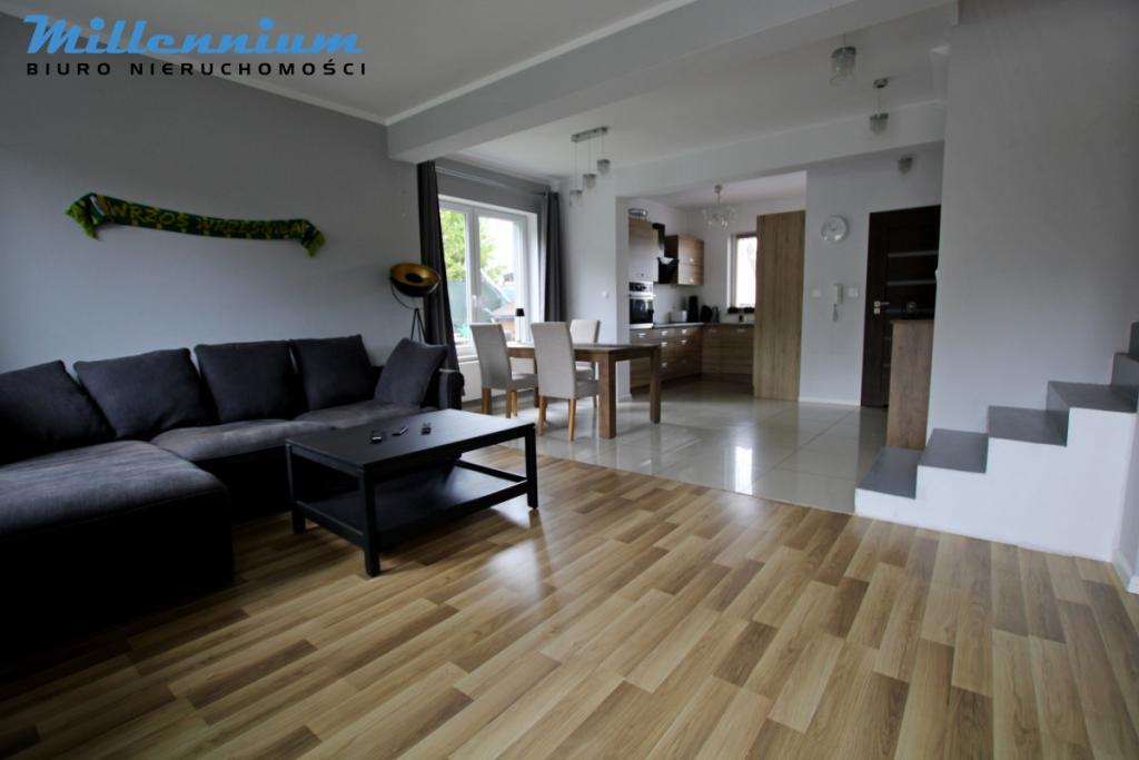 Bliźniak 105,9 m² w Gowinie, duża działka 754 m² - zdjęcie 2