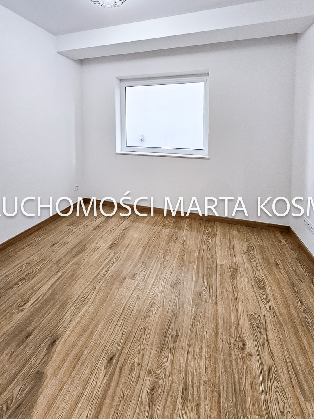 Włochy okolice ulicy Krakowiaków, 5 pok. 110 m, garaż - zdjęcie 12
