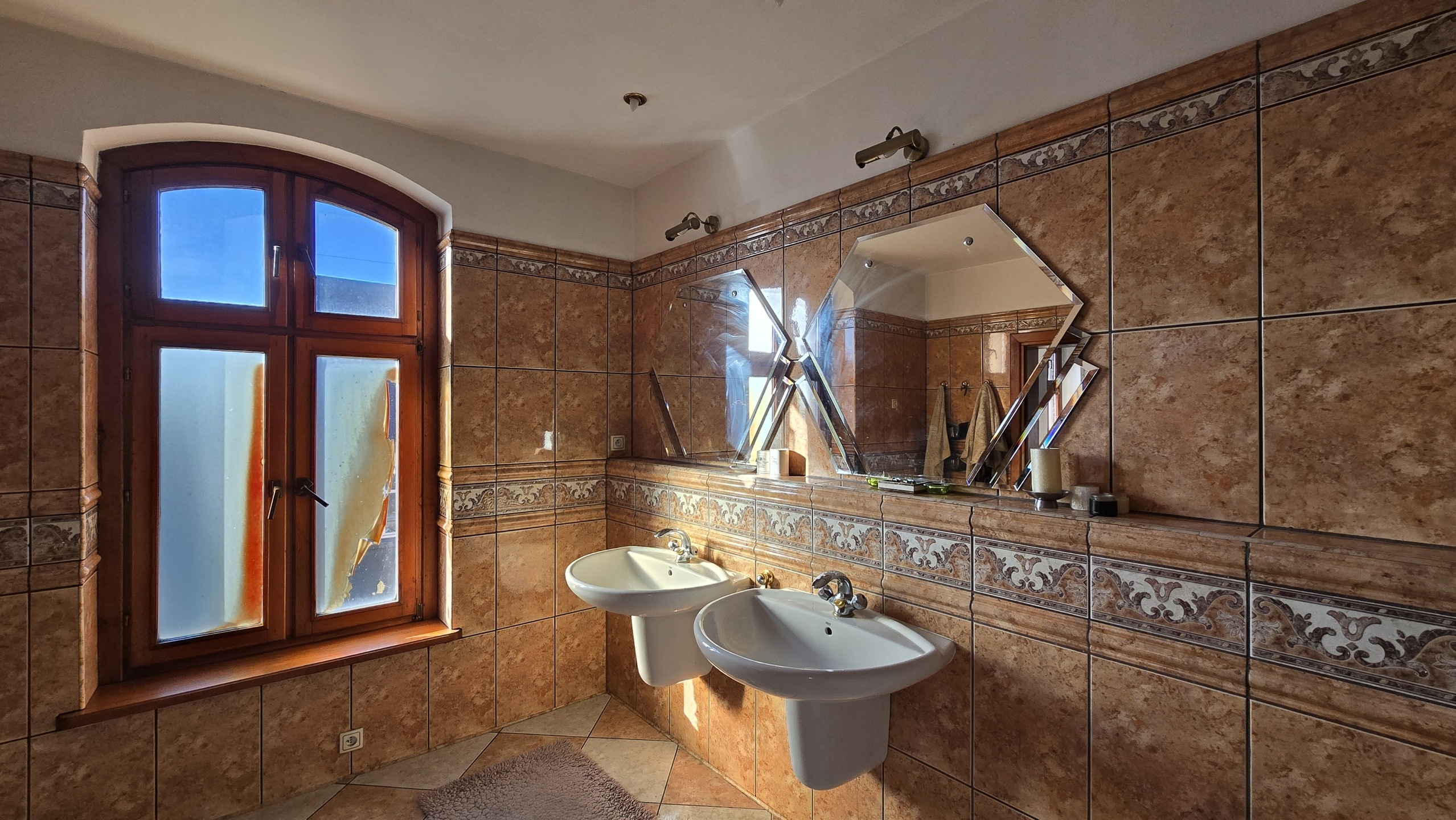 Słoneczne i przestronne mieszkanie w kamienicy do sprzedaży! - zdjęcie 10