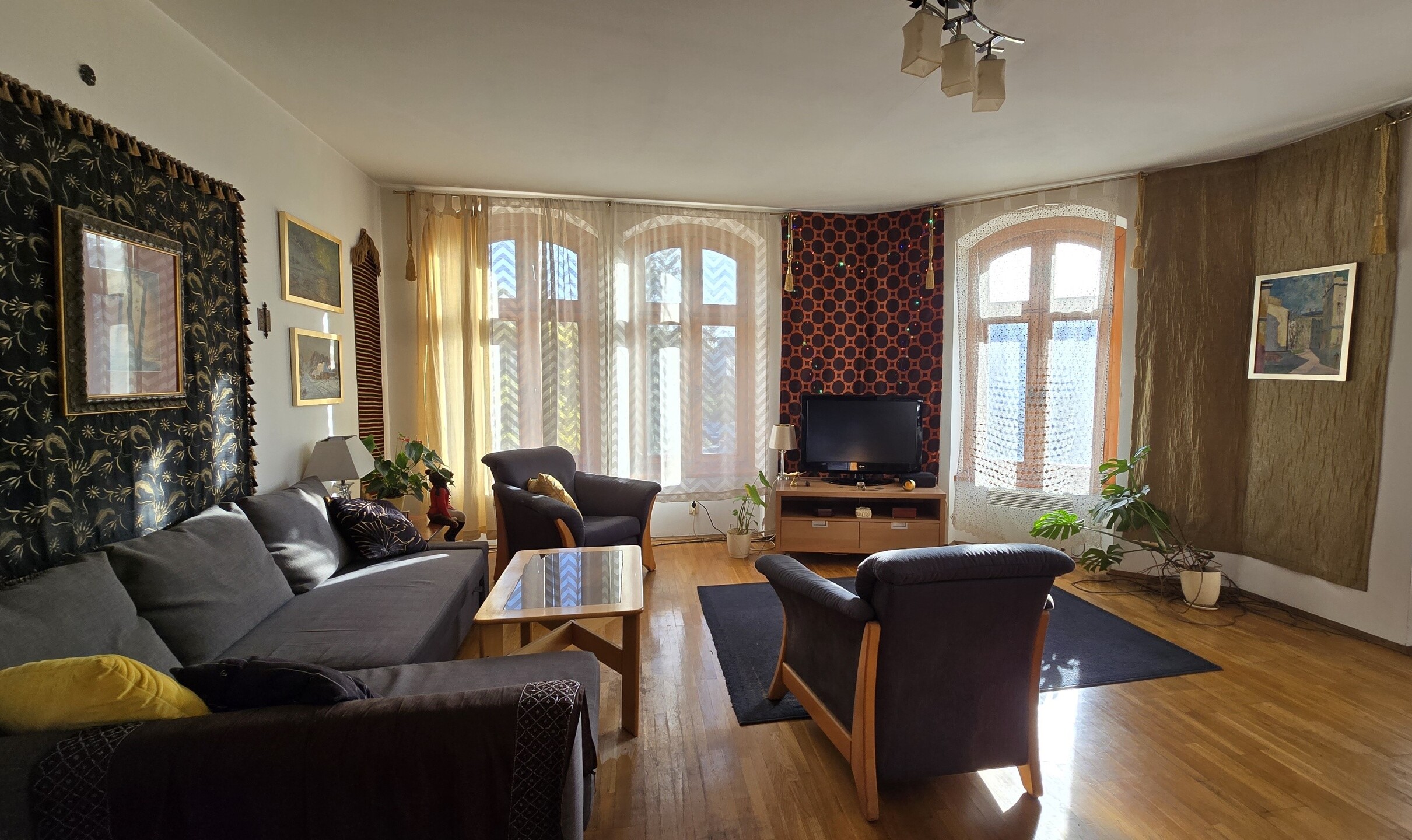 Słoneczne i przestronne mieszkanie w kamienicy do sprzedaży! - zdjęcie 2