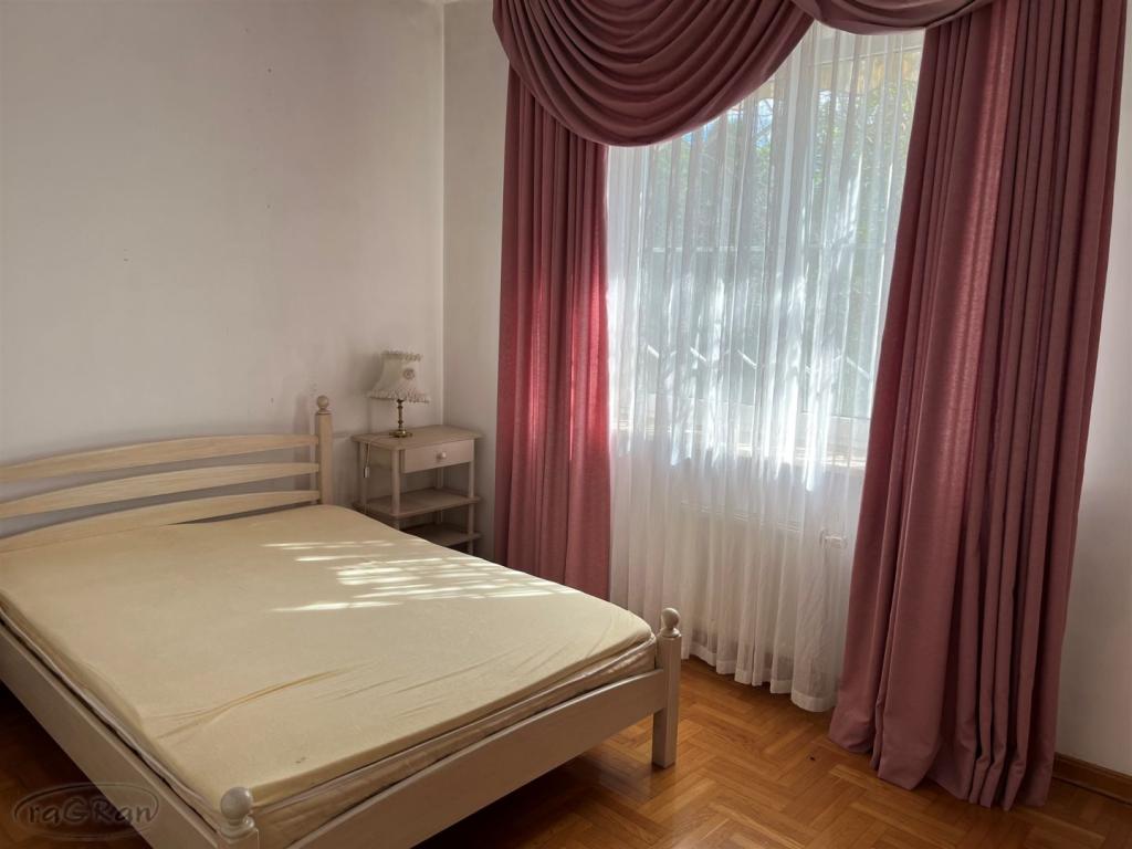 Całkowicie umeblowany, bardzo funkcjonalny dom - zdjęcie 7