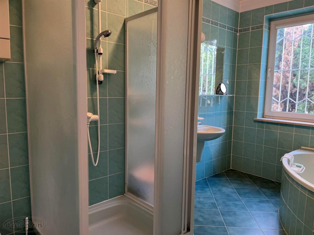 Całkowicie umeblowany, bardzo funkcjonalny dom - zdjęcie 13