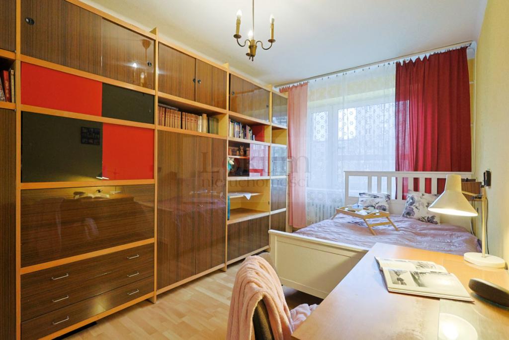 Ochota - dwa pokoje do remontu - zdjęcie 12