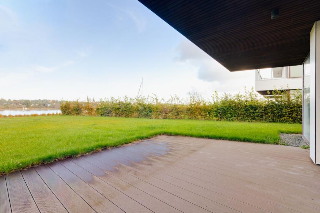 Apartament z ogrodem w pierwszej linii - zdjęcie 23