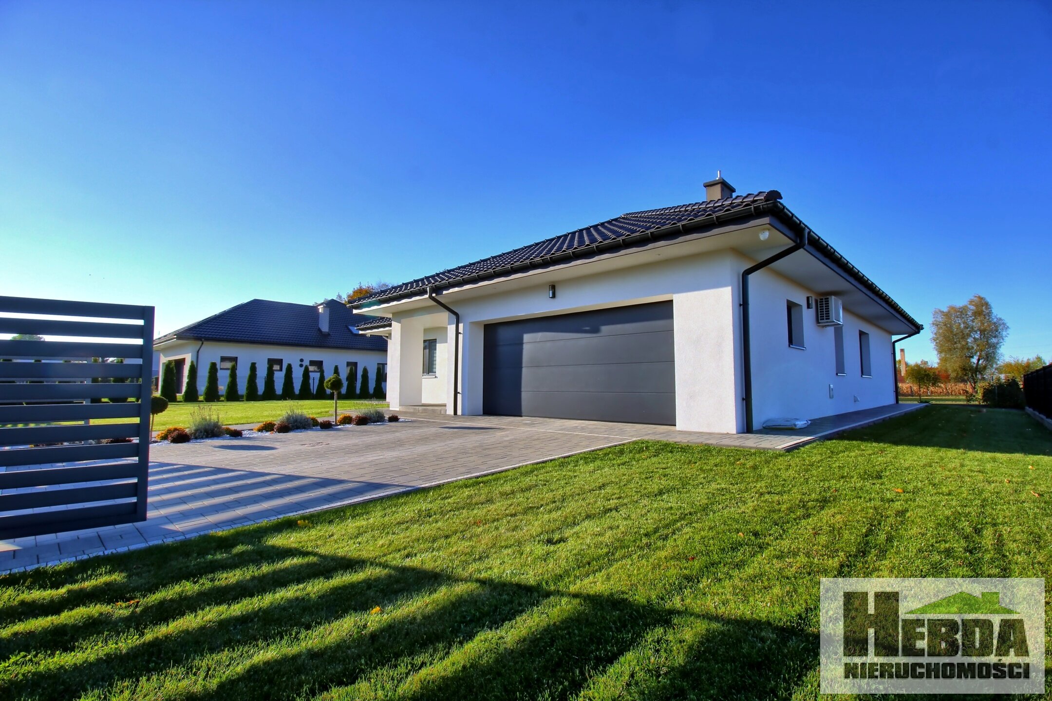 Nowoczesny dom parterowy w Łęgu Tarnowskim - wysoki standard, działka 934 m² - zdjęcie 1