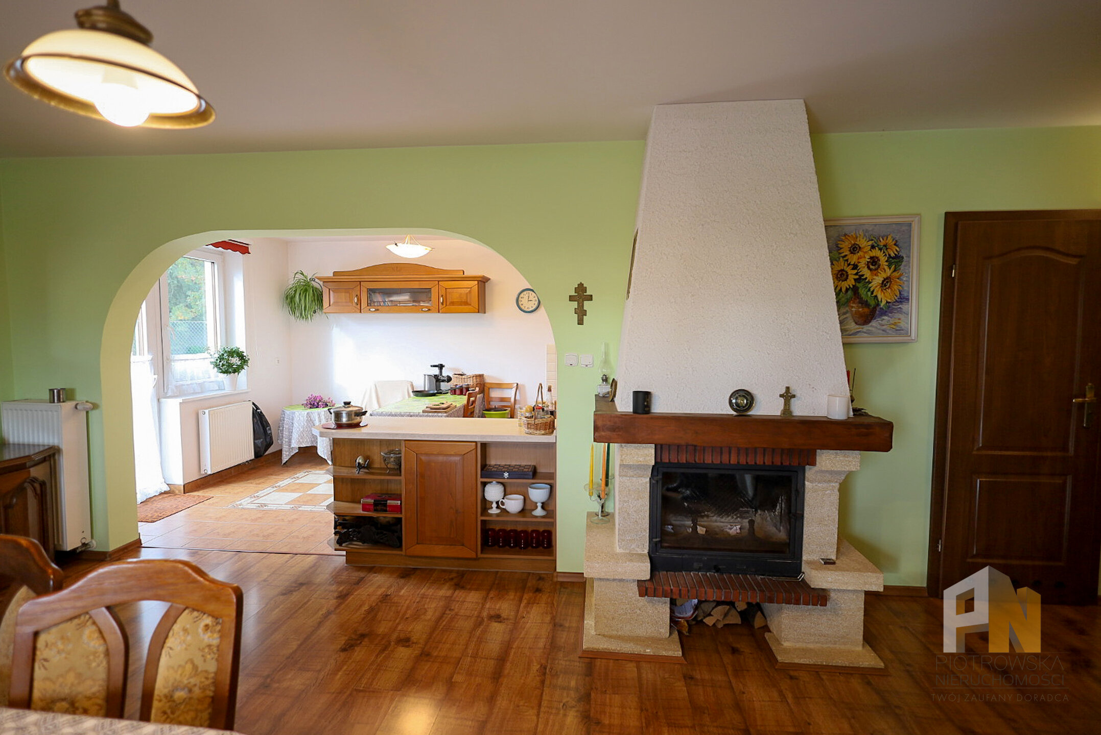 Klimatyczny dom gotowy do wprowadzenia - zdjęcie 5