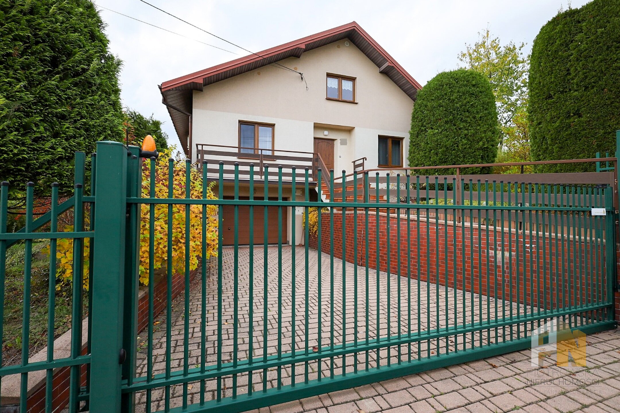 Klimatyczny dom gotowy do wprowadzenia - zdjęcie 1