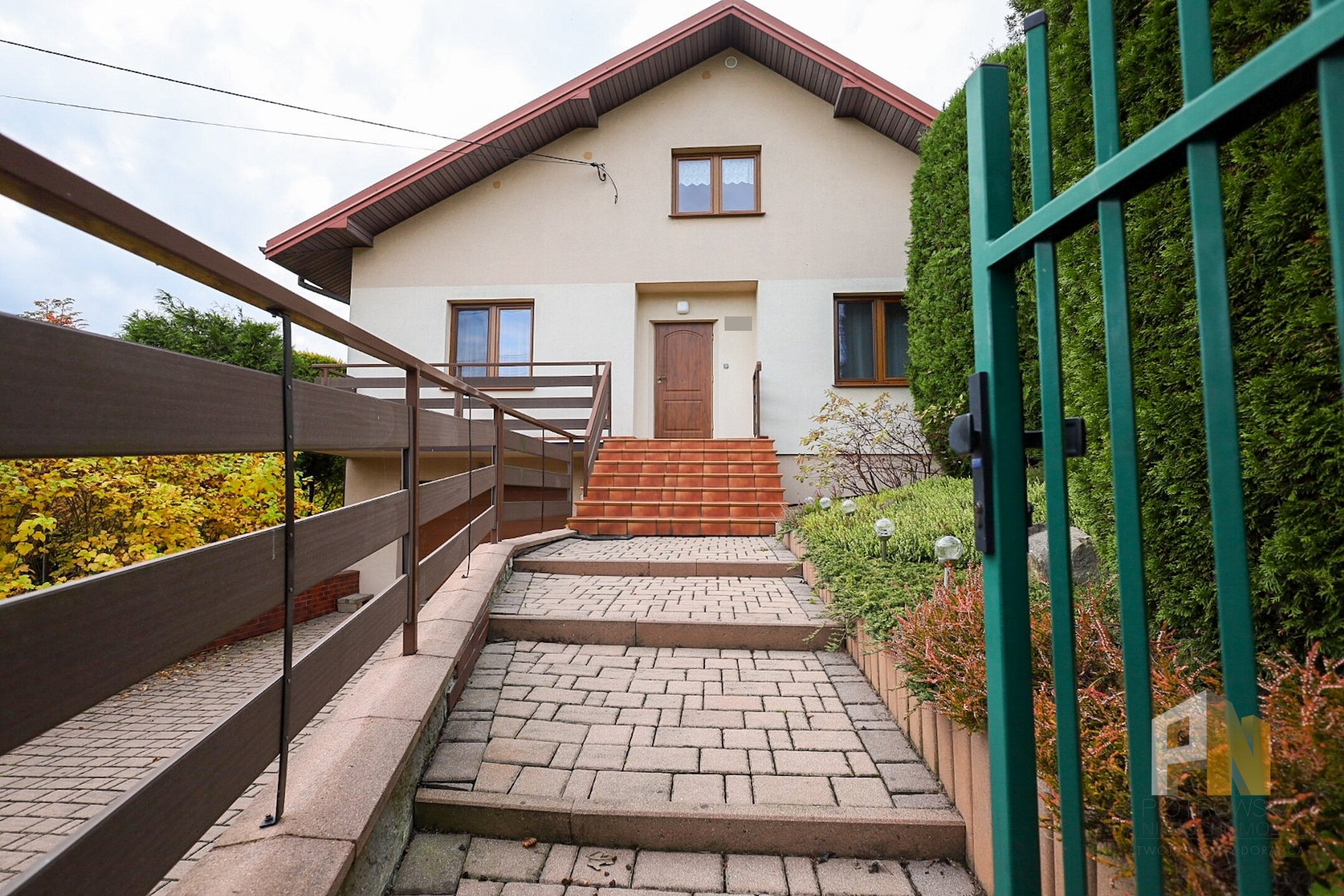 Klimatyczny dom gotowy do wprowadzenia - zdjęcie 2