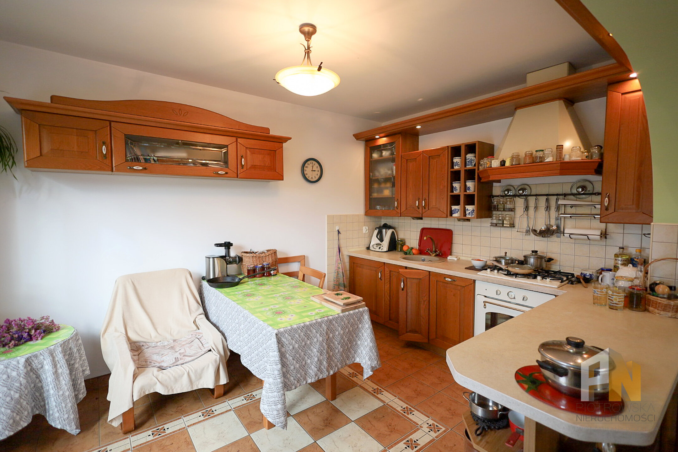 Klimatyczny dom gotowy do wprowadzenia - zdjęcie 7