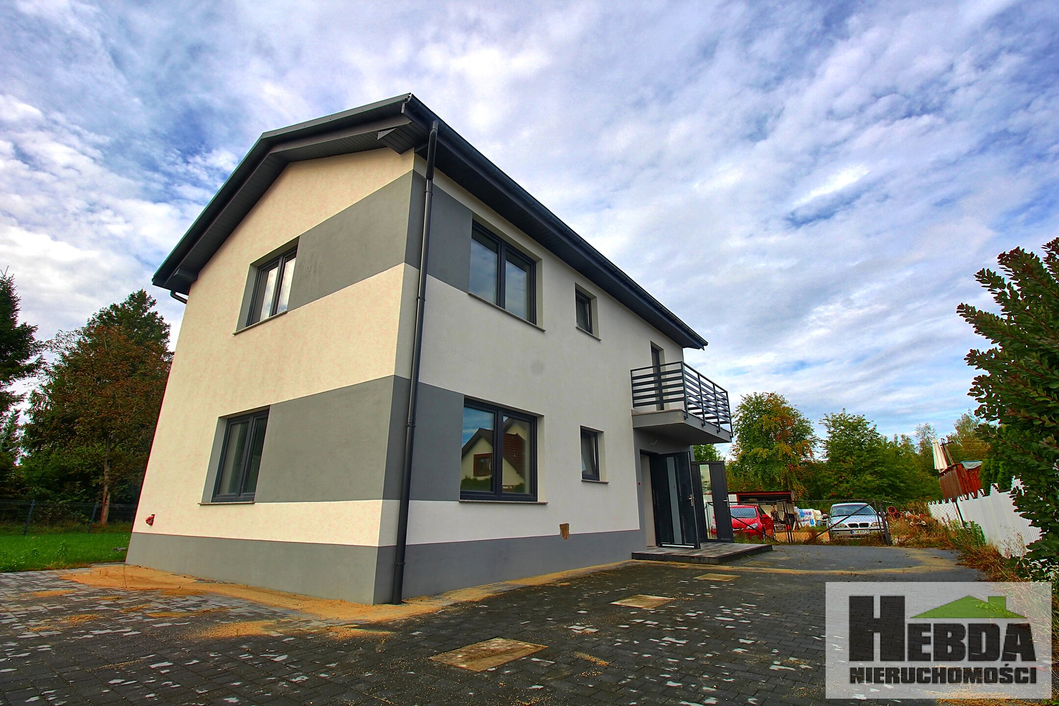 Okazja inwestycyjna, budynek dwu lokalowy do wykończenia!!! - zdjęcie 1