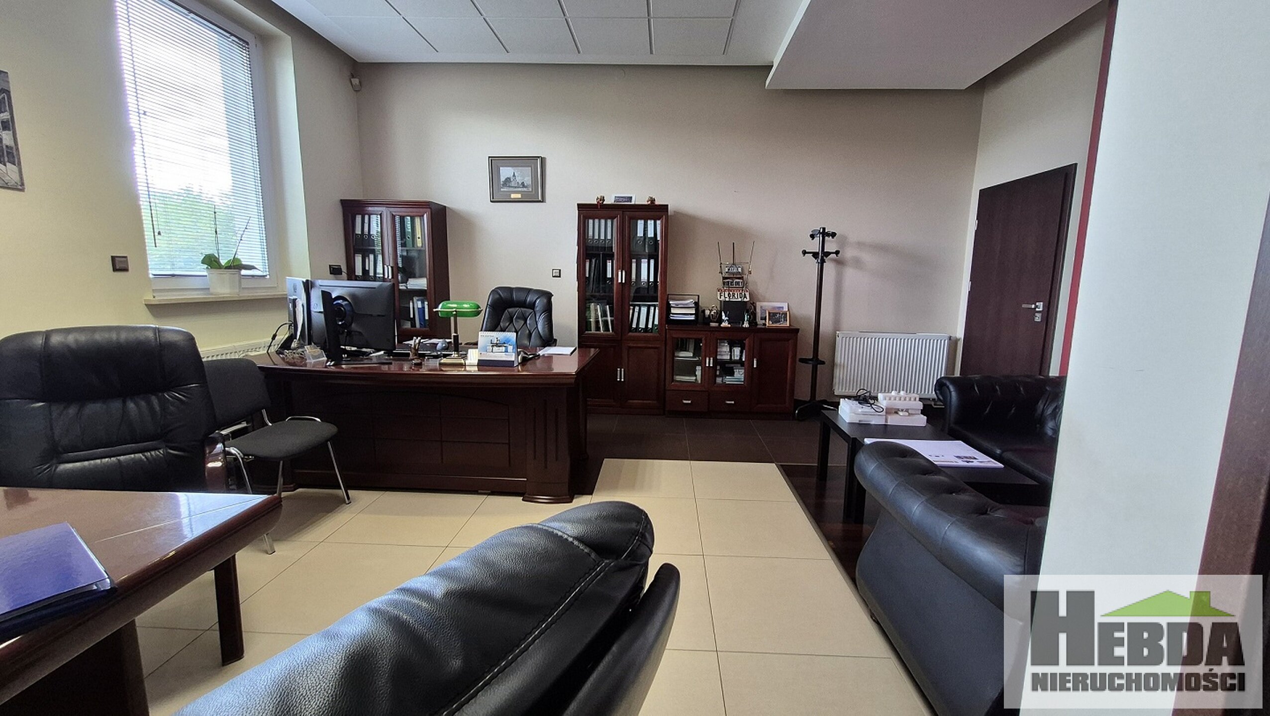 Tarnów, ul.Klikowska , lokal biurowy w eleganckim stylu + HALA 200 m2 - zdjęcie 2