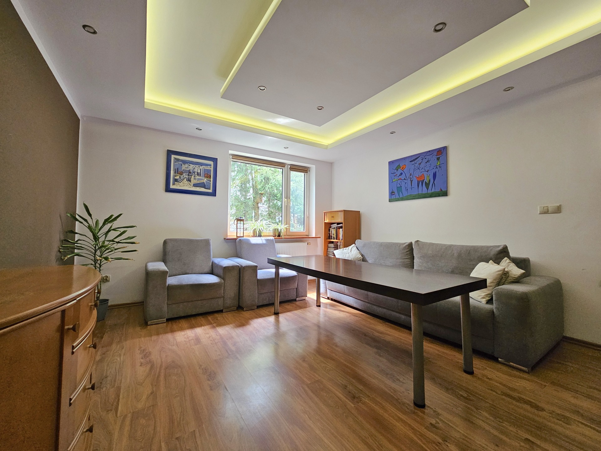 Przestronne mieszkanie 2 pokojowe na kameralnym osiedlu - zdjęcie 3