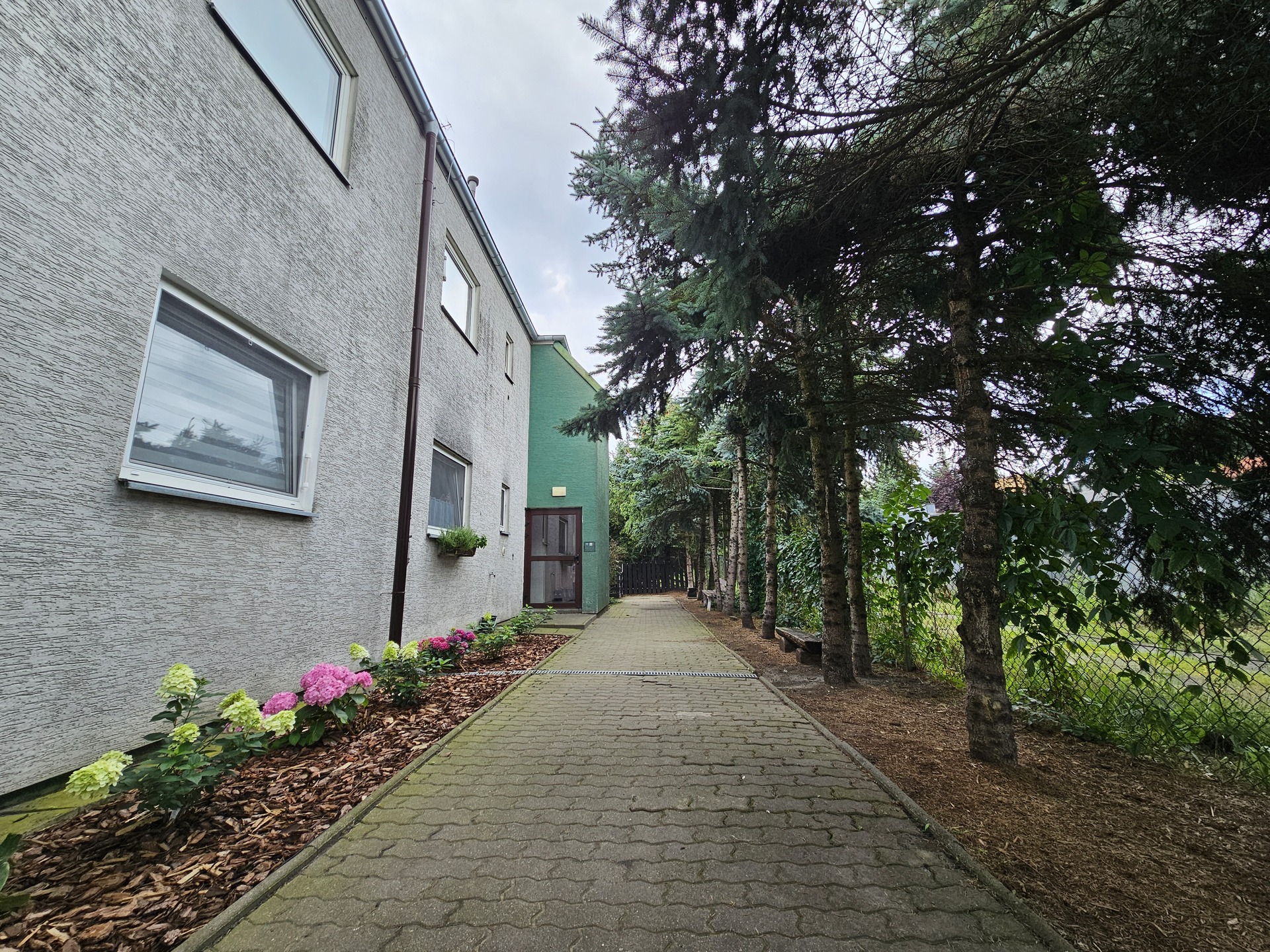 Przestronne mieszkanie 2 pokojowe na kameralnym osiedlu - zdjęcie 15