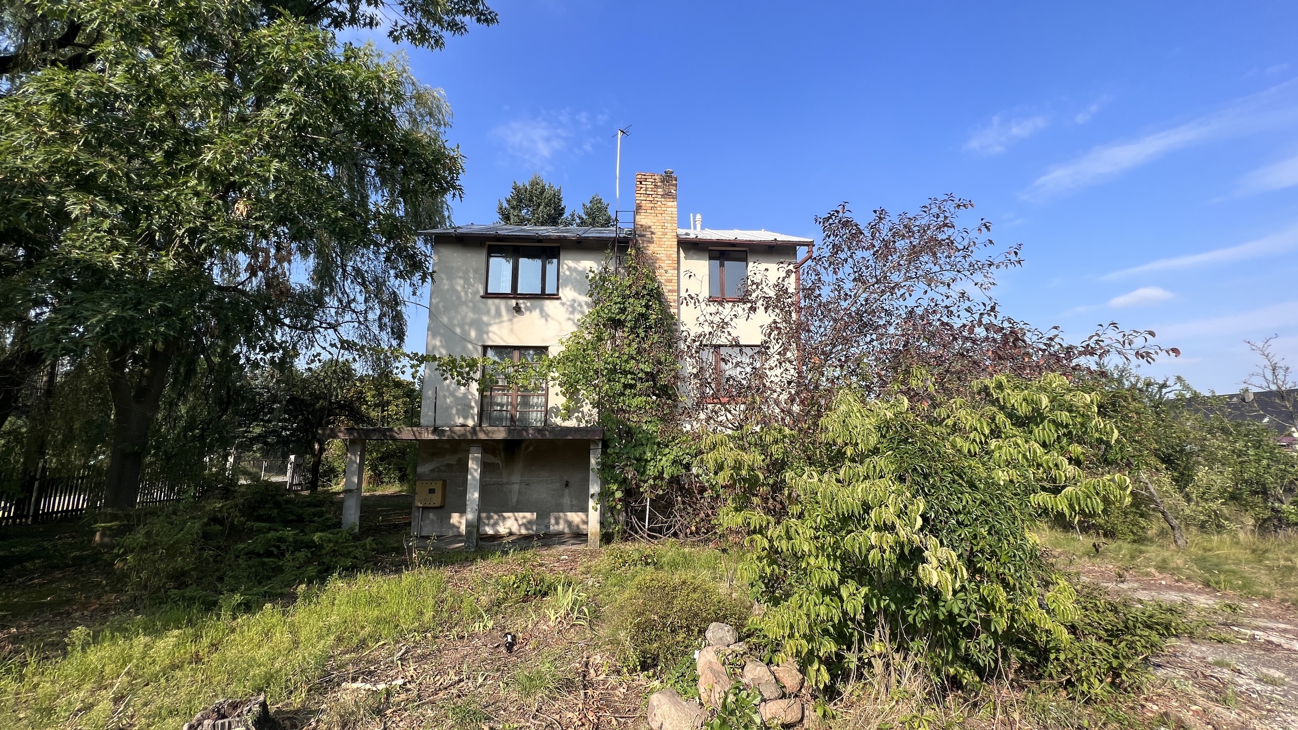 Działka z potencjałem inwestycyjnym - zdjęcie 1