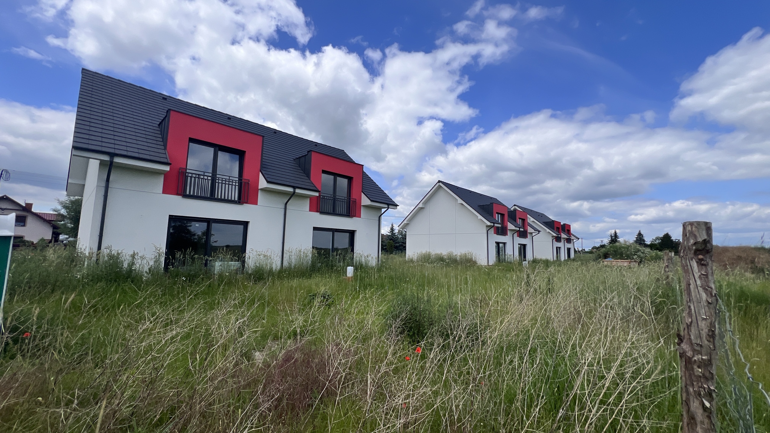 Kameralne osiedle 6 lokali w zabudowie bliźniaczej 2 km od Buku - zdjęcie 7