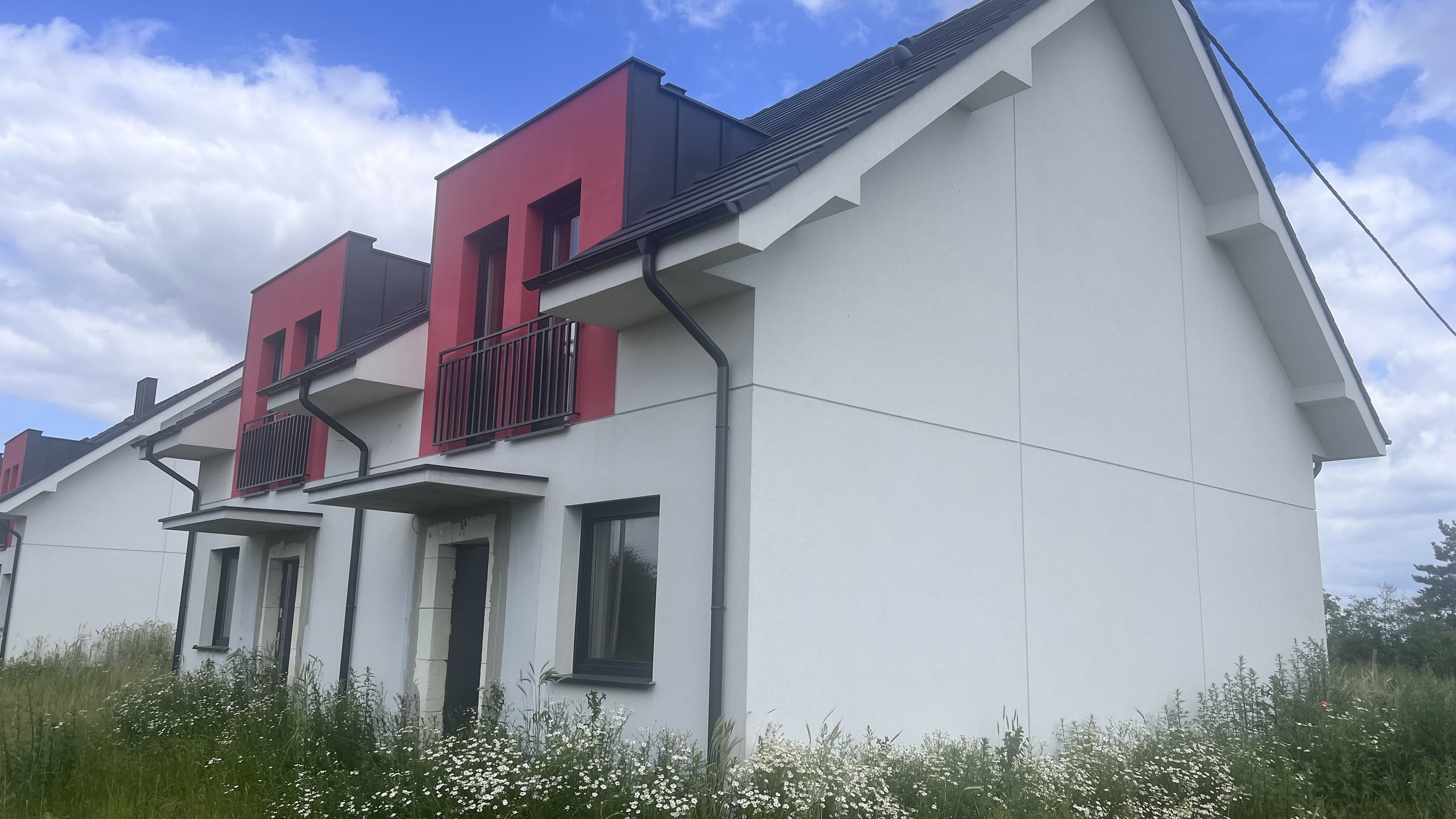 Kameralne osiedle 6 lokali w zabudowie bliźniaczej 2 km od Buku - zdjęcie 4