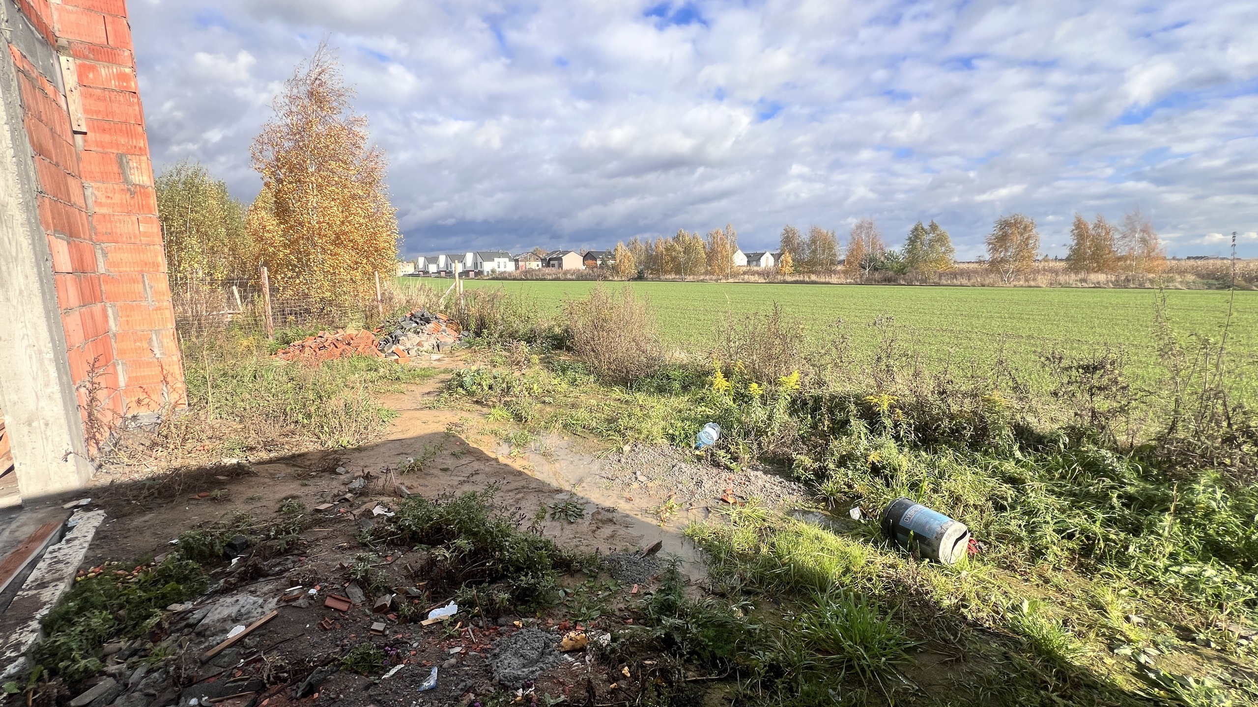 Dwa lokale w spokojnej części Lubonia - zdjęcie 17