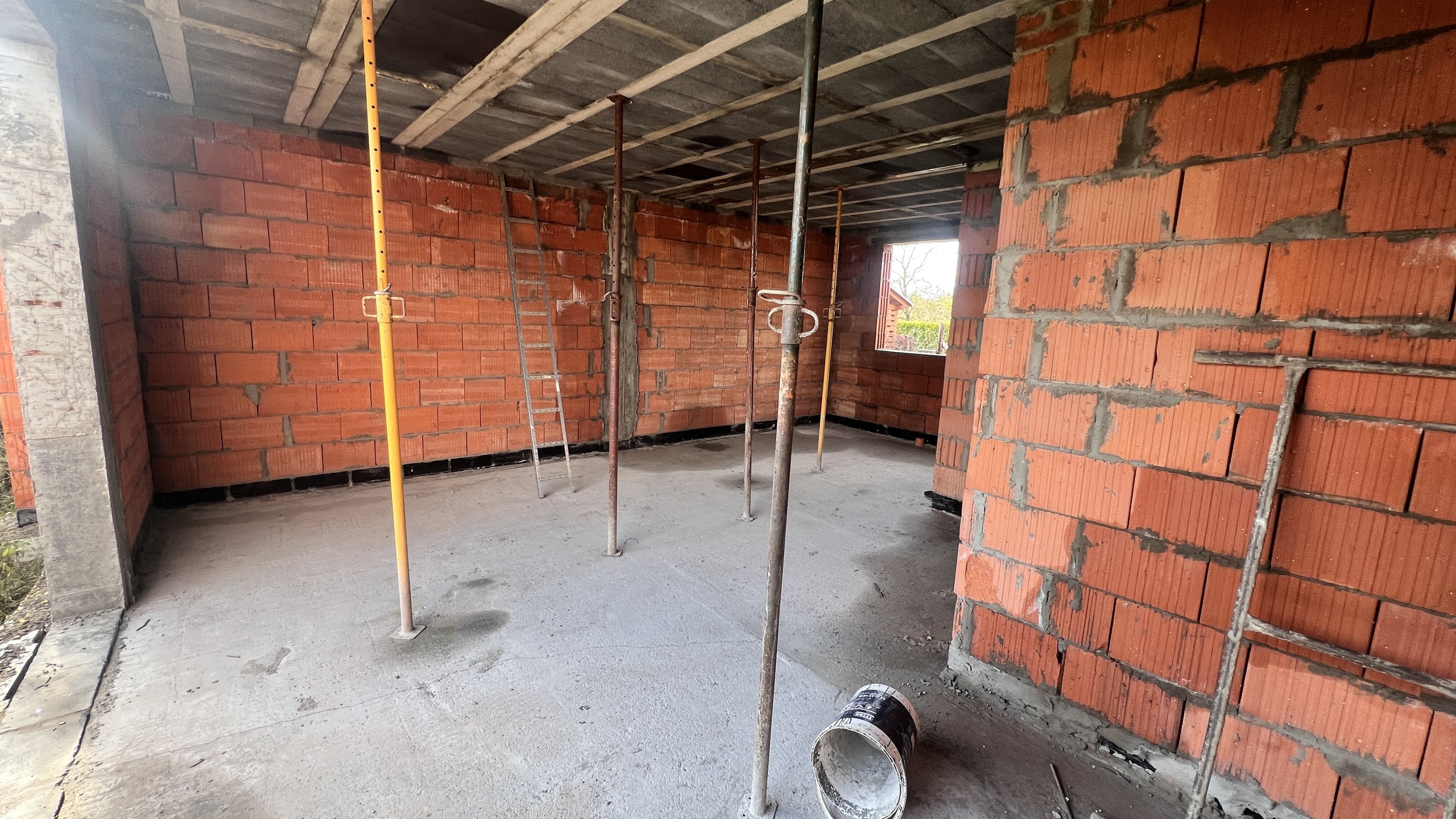 Dwa lokale w spokojnej części Lubonia - zdjęcie 15