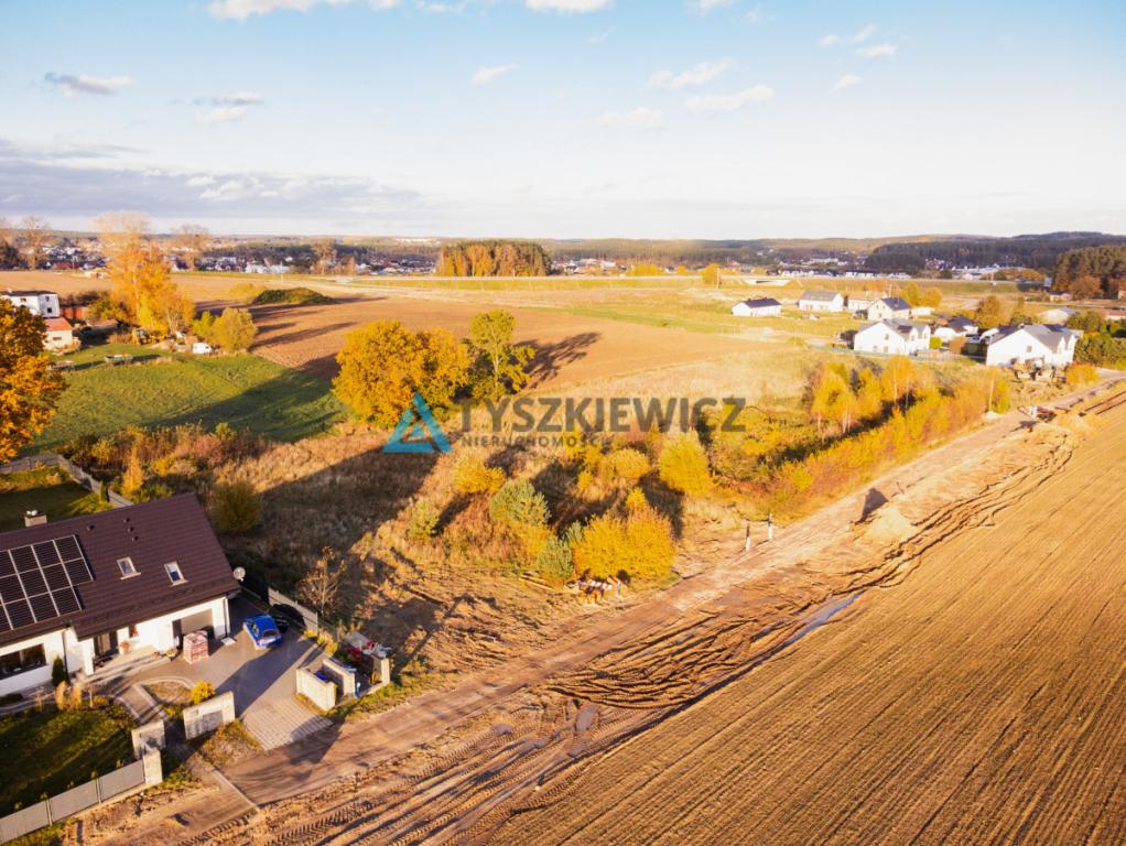 Piękna równa działka - zdjęcie 2