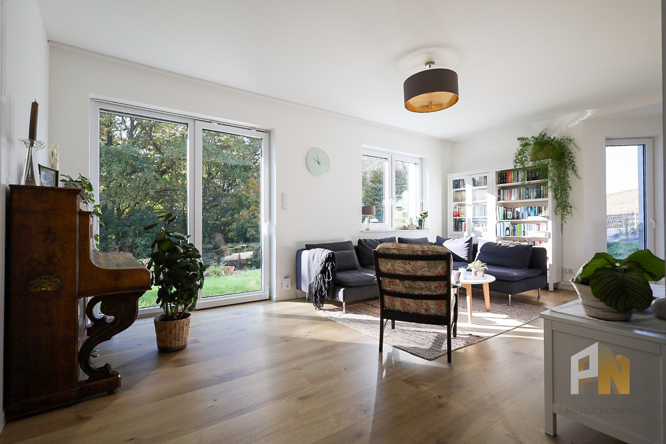 Przestronny dom do sprzedania - zdjęcie 6