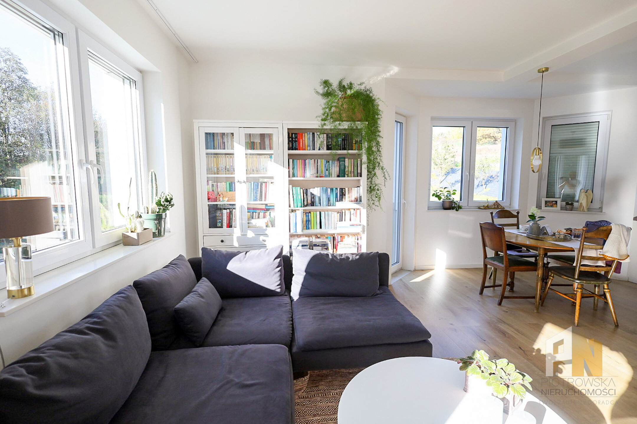 Przestronny dom do sprzedania - zdjęcie 5