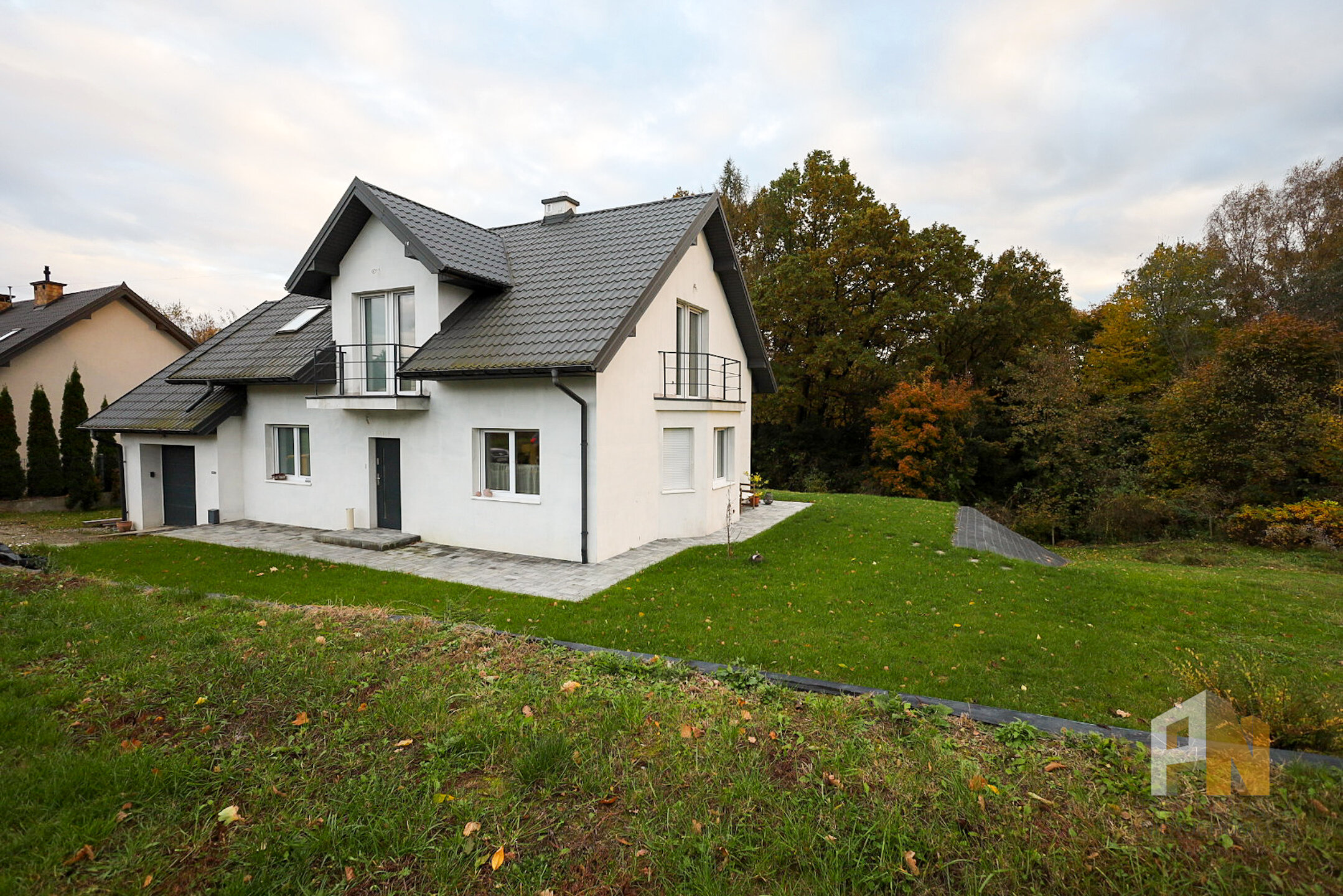 Przestronny dom do sprzedania - zdjęcie 1