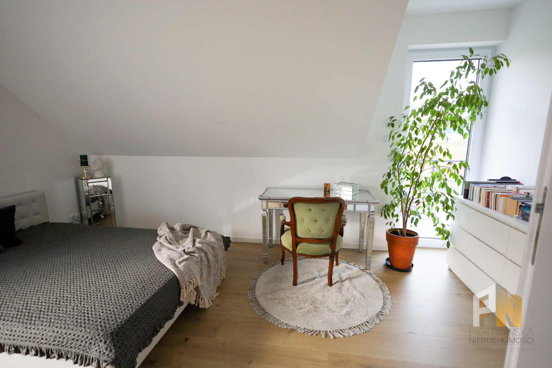 Przestronny dom do sprzedania - zdjęcie 14