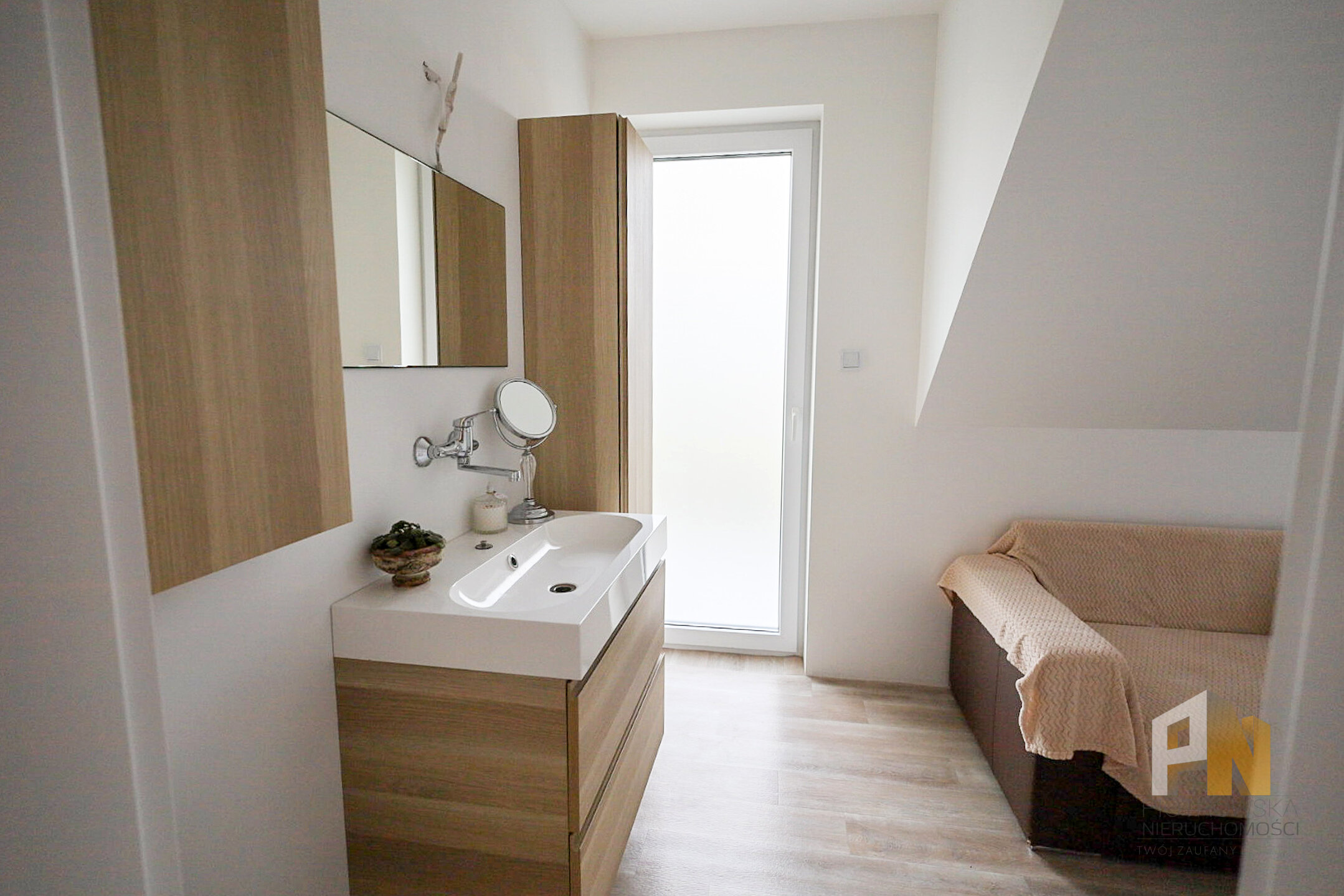 Przestronny dom do sprzedania - zdjęcie 18