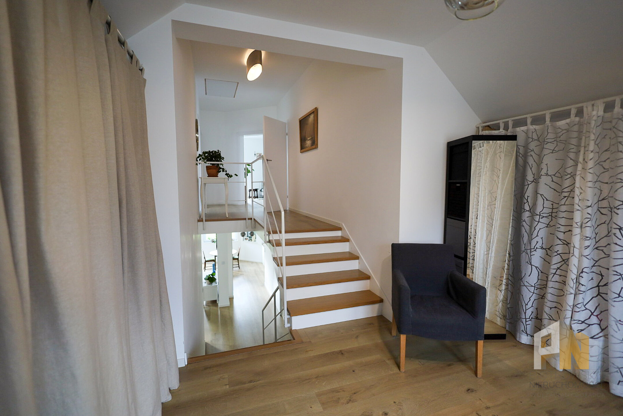 Przestronny dom do sprzedania - zdjęcie 9